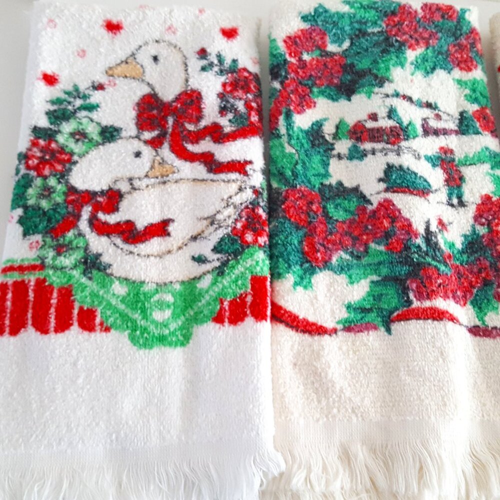 Vintage Christmas Kitchen Towels